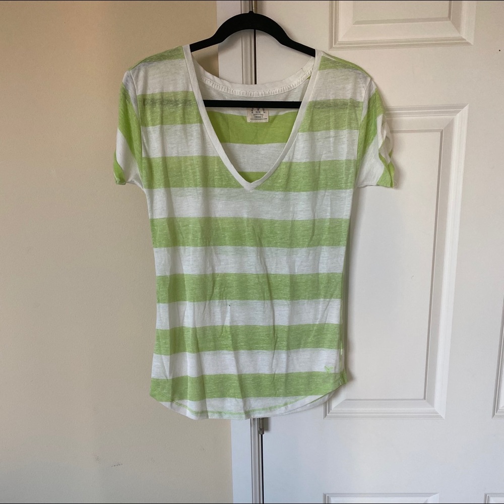 American Eagle T-Shirt Sz Medium